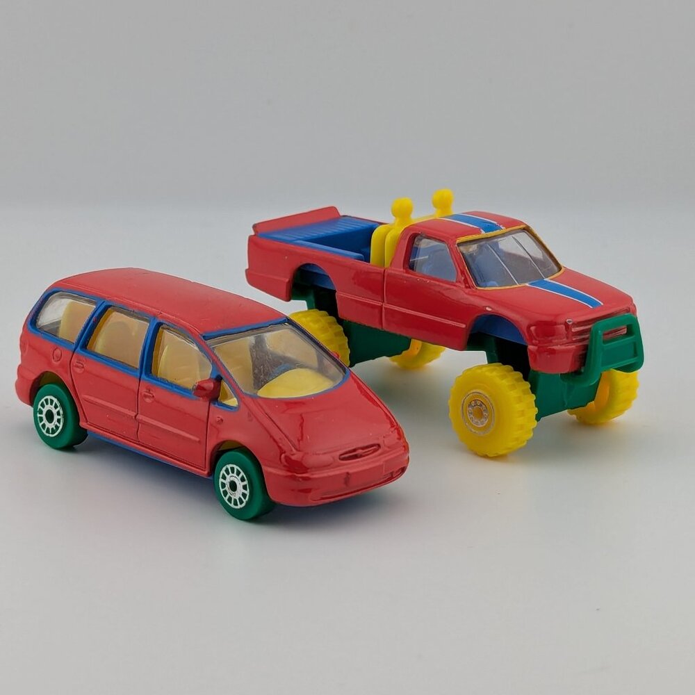 Bundle of 2 Realtoy Die-Cast Vehicles – Ford Galaxy + Monster Pickup